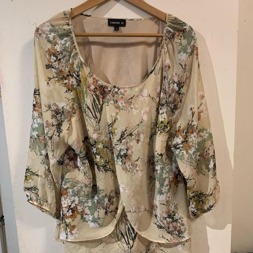Tamara H. Beige Top XL